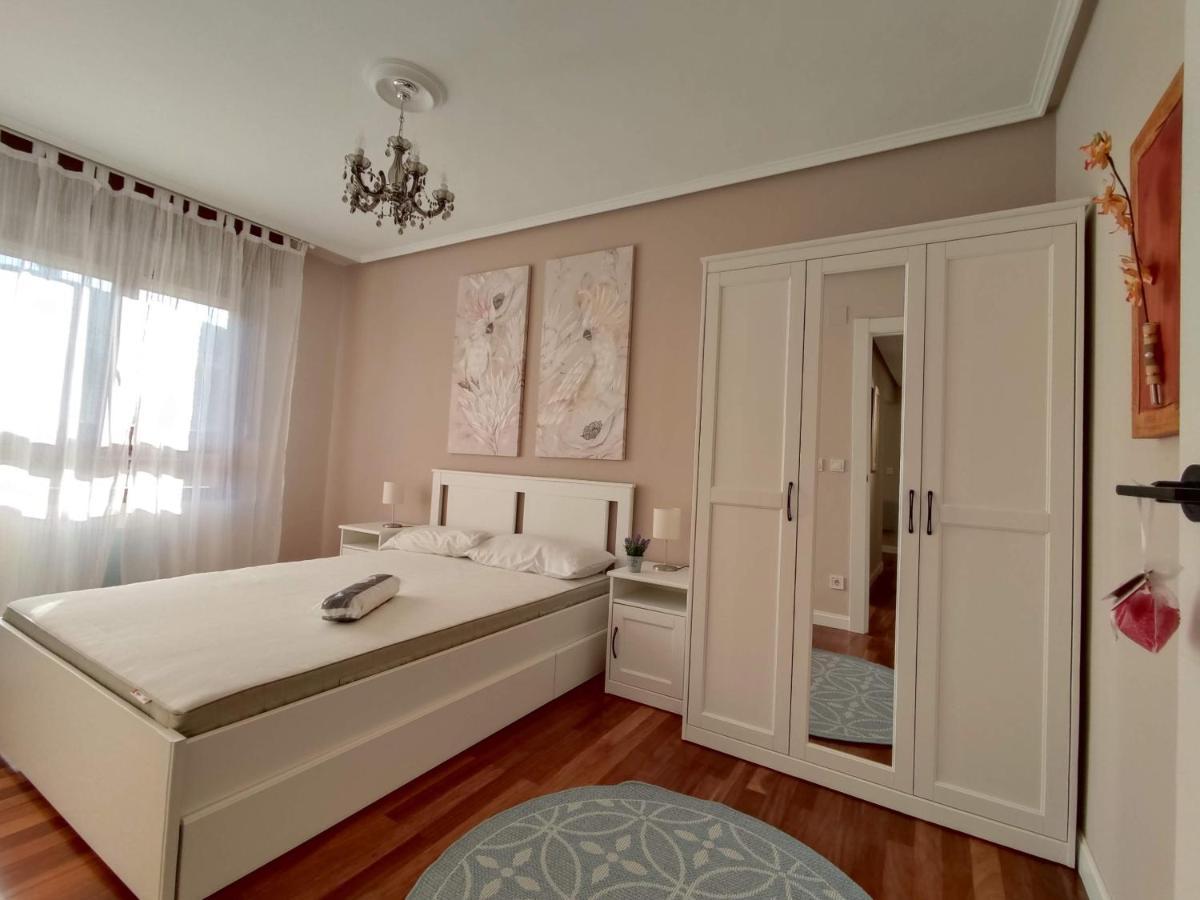Acogedor Apartamento Junto A La Plaza Villasana de Mena Buitenkant foto